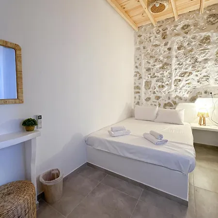 Monopetra View Leros * Vromólithosz