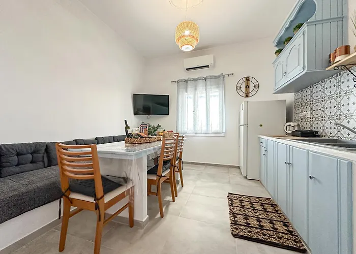 فيلة Monopetra View Leros *