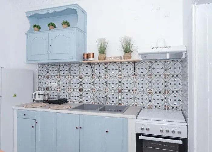 فيلة Monopetra View Leros Vromolithos