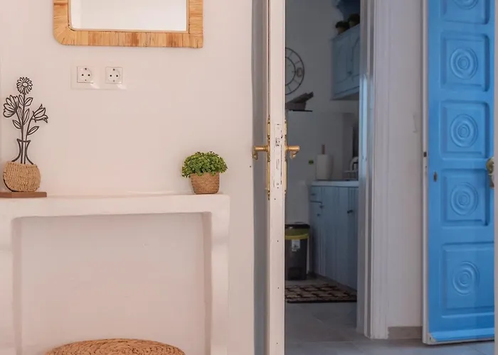 فيلة Monopetra View Leros Vromolithos